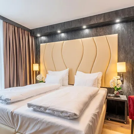 Aparthotel Plaza