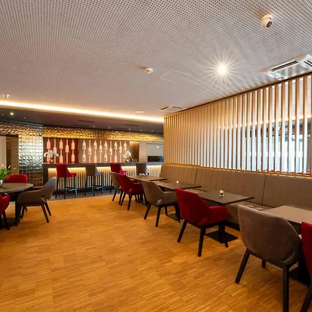 Plaza 4* Wiener Neustadt