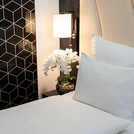 Plaza Aparthotel